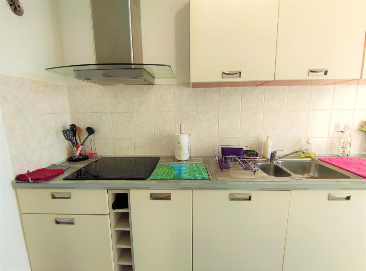 6 Appartements Et 4 Adresses A Mi-Chemin Entre Le Vieux Port Et L Ile De Re La Rochelle  Eksteriør billede
