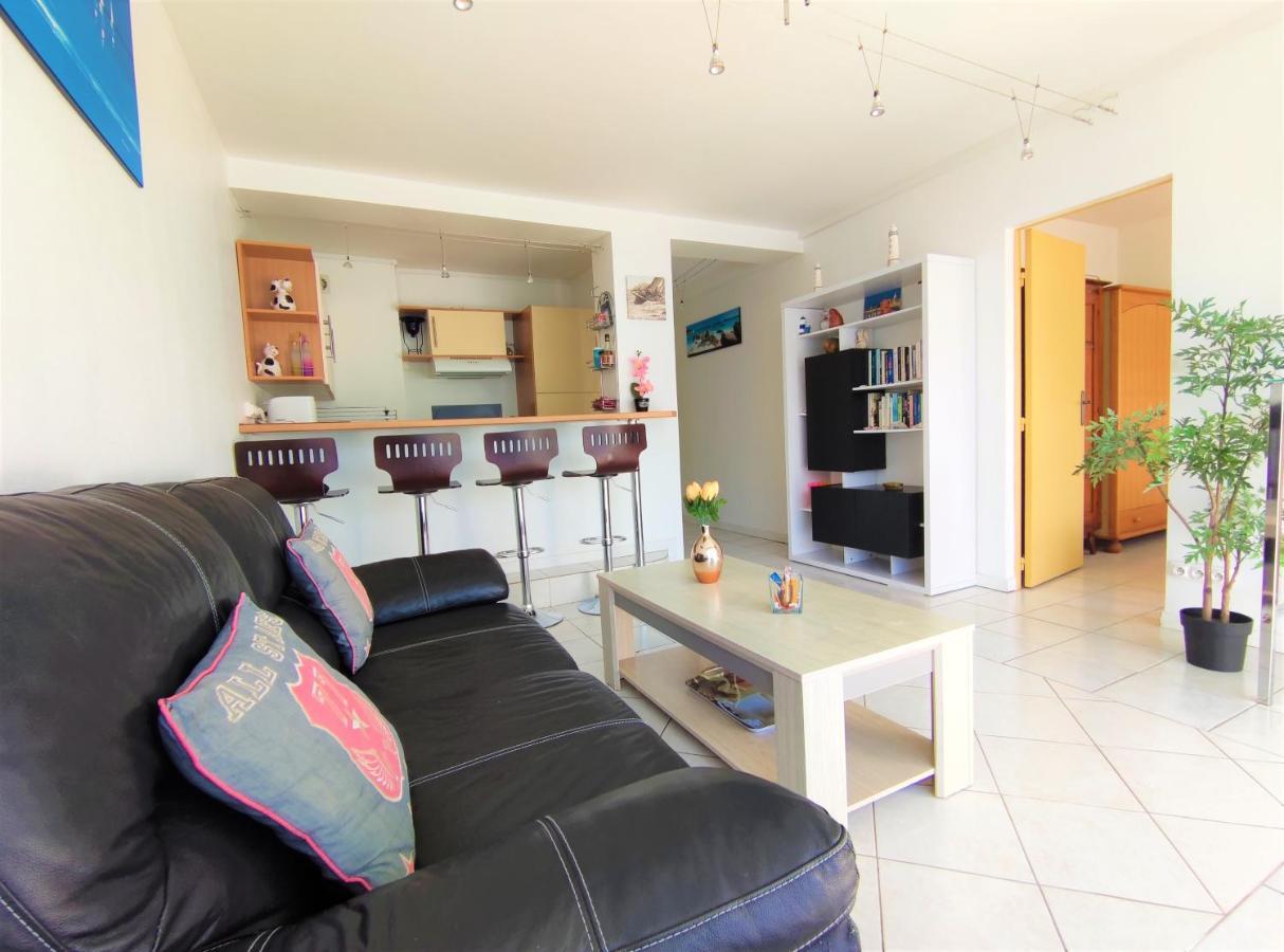 6 Appartements Et 4 Adresses A Mi-Chemin Entre Le Vieux Port Et L Ile De Re La Rochelle  Eksteriør billede