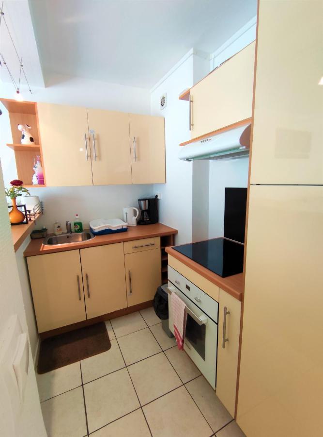6 Appartements Et 4 Adresses A Mi-Chemin Entre Le Vieux Port Et L Ile De Re La Rochelle  Eksteriør billede