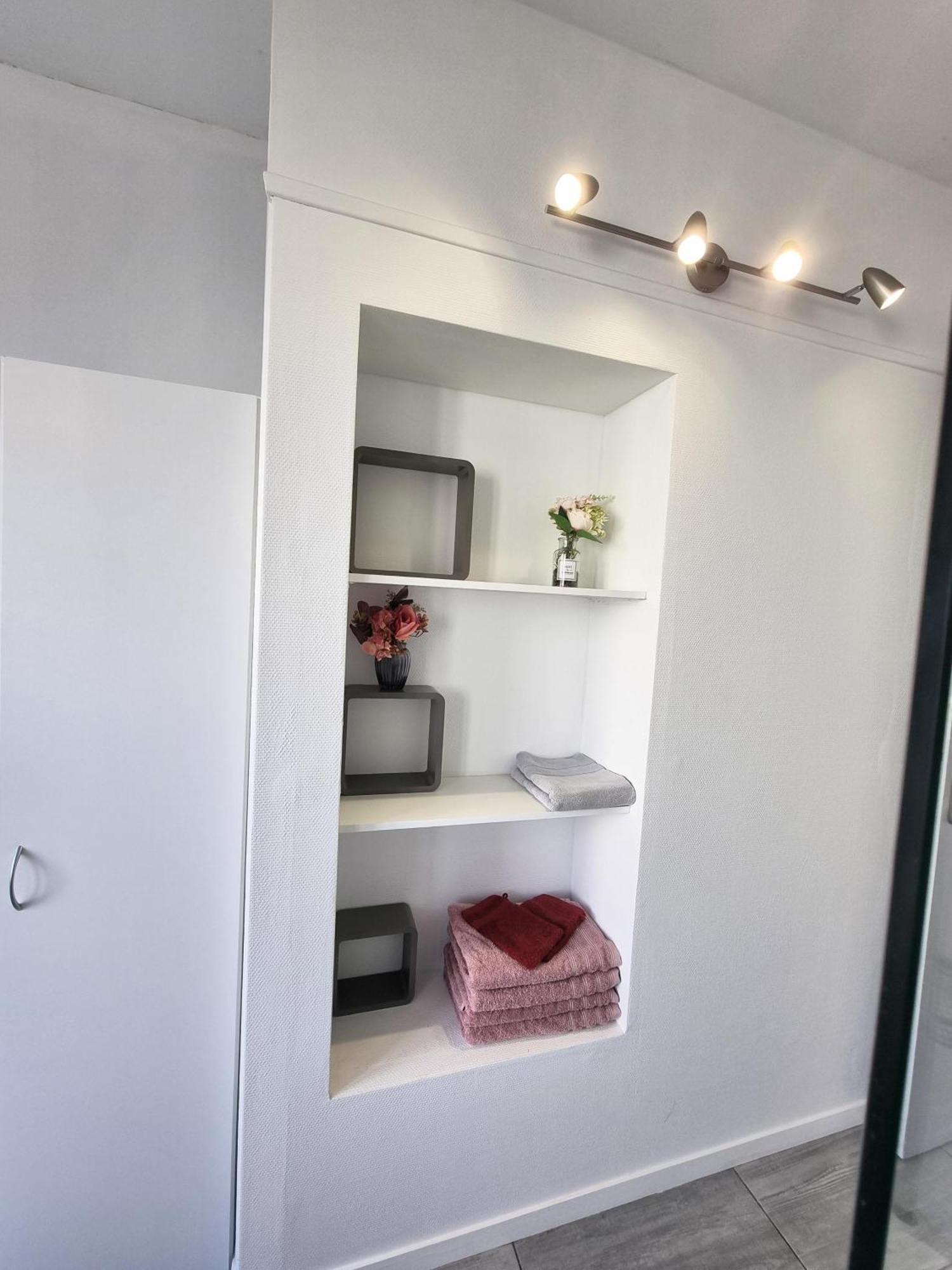 6 Appartements Et 4 Adresses A Mi-Chemin Entre Le Vieux Port Et L Ile De Re La Rochelle  Eksteriør billede